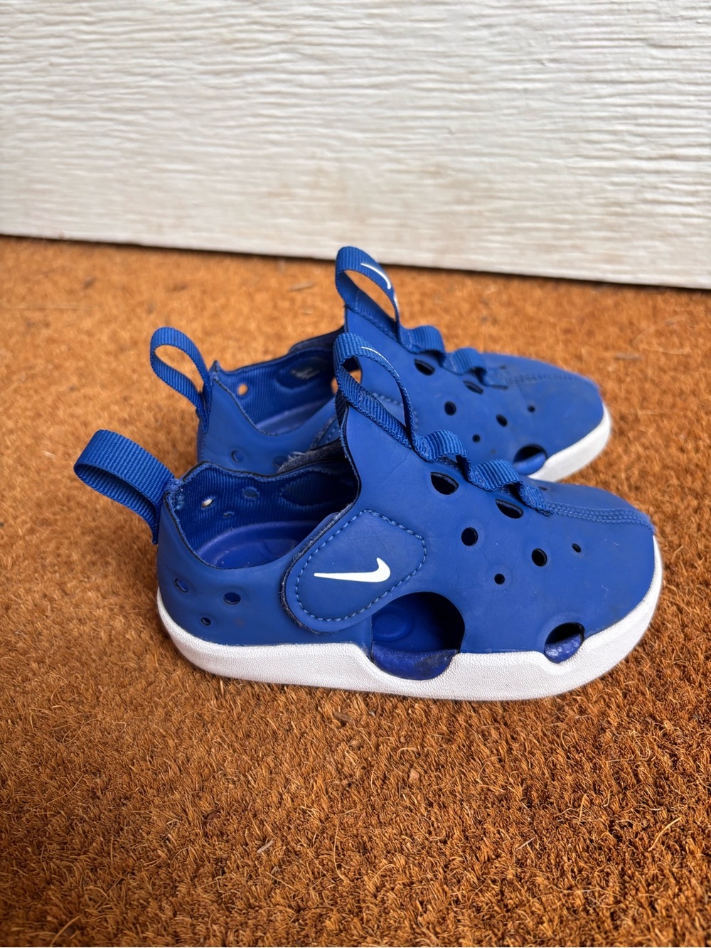 Nike Sunray Sandals 6c
